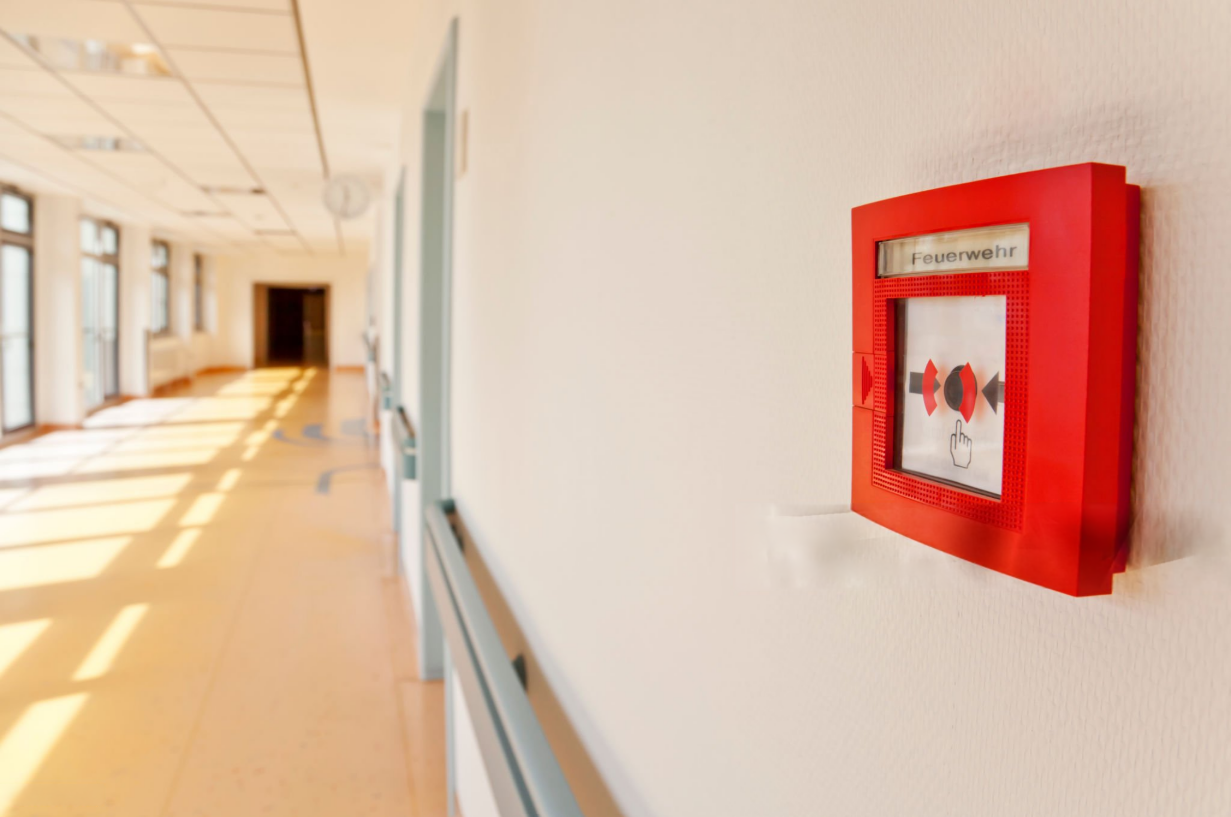 Intelligent fire detection and alarm systems in municipal public buildings