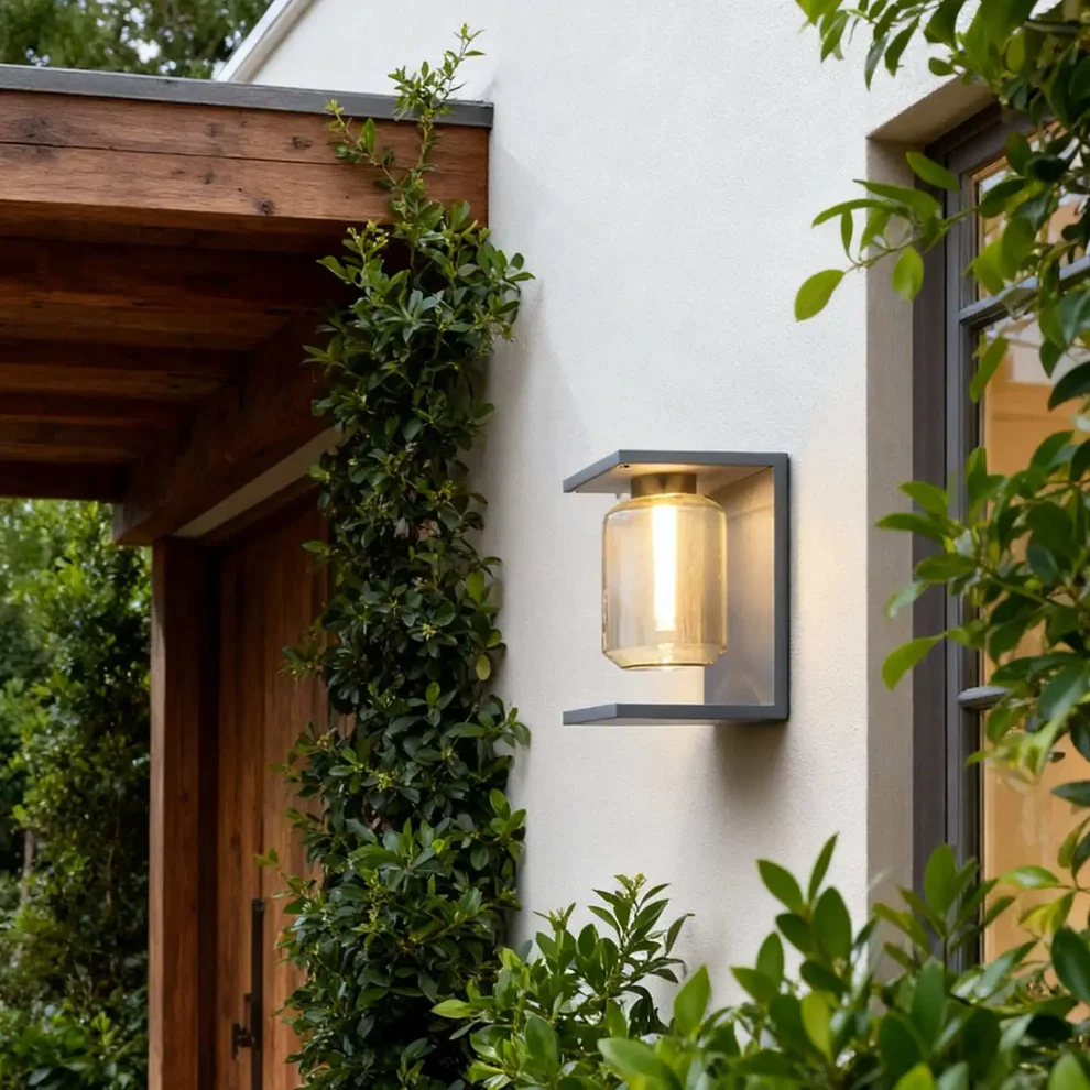 Irondale Industrial Solar LED Wall Sconce – Black Outdoor Light for Patio