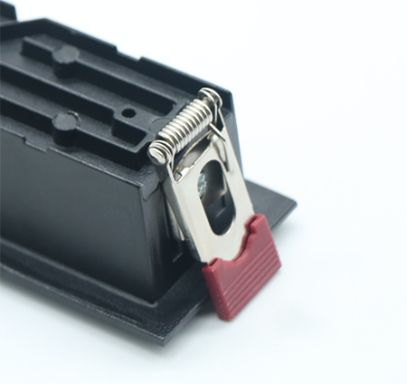 Grille Linear Spotlight