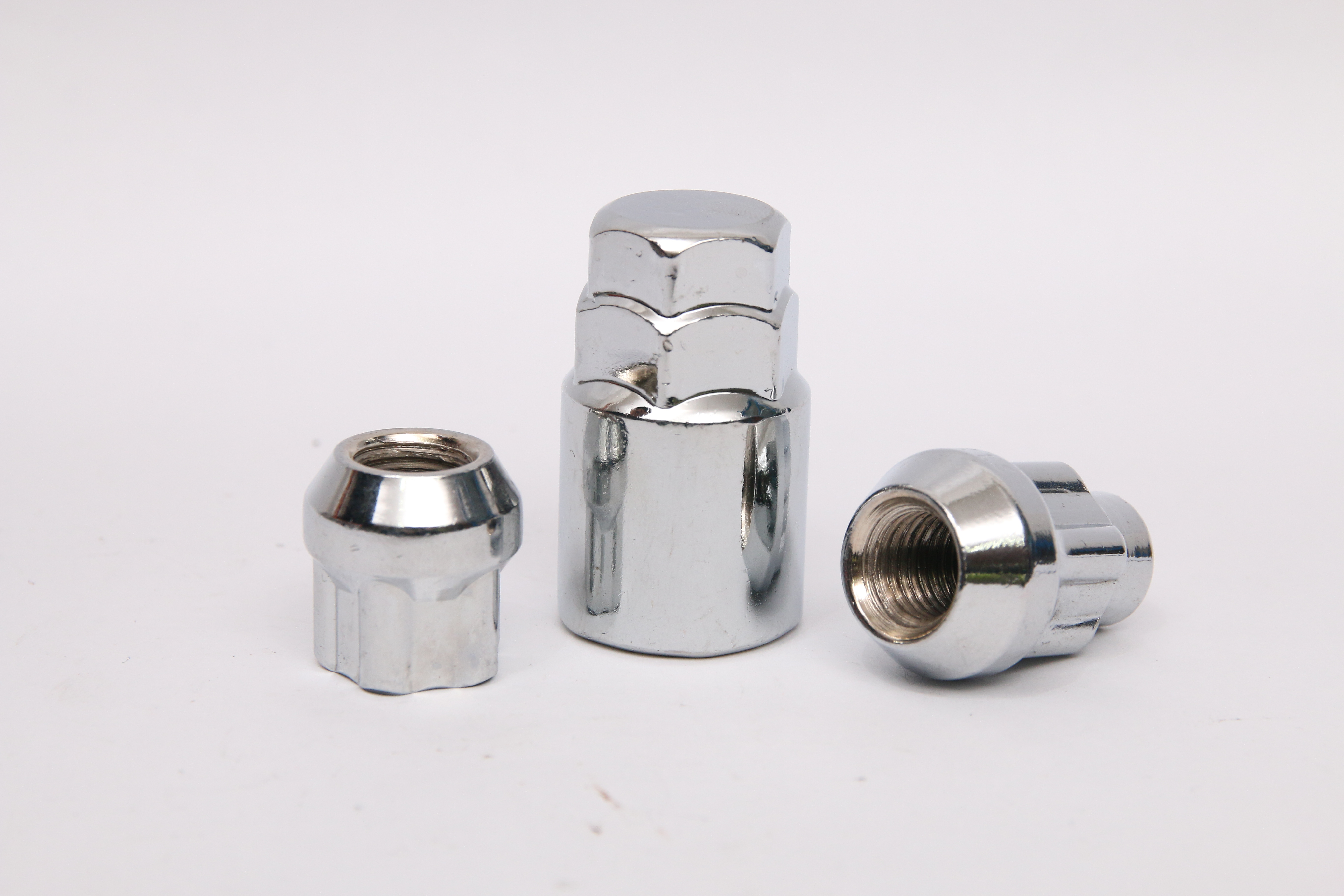 Spiked Lug Nut Design