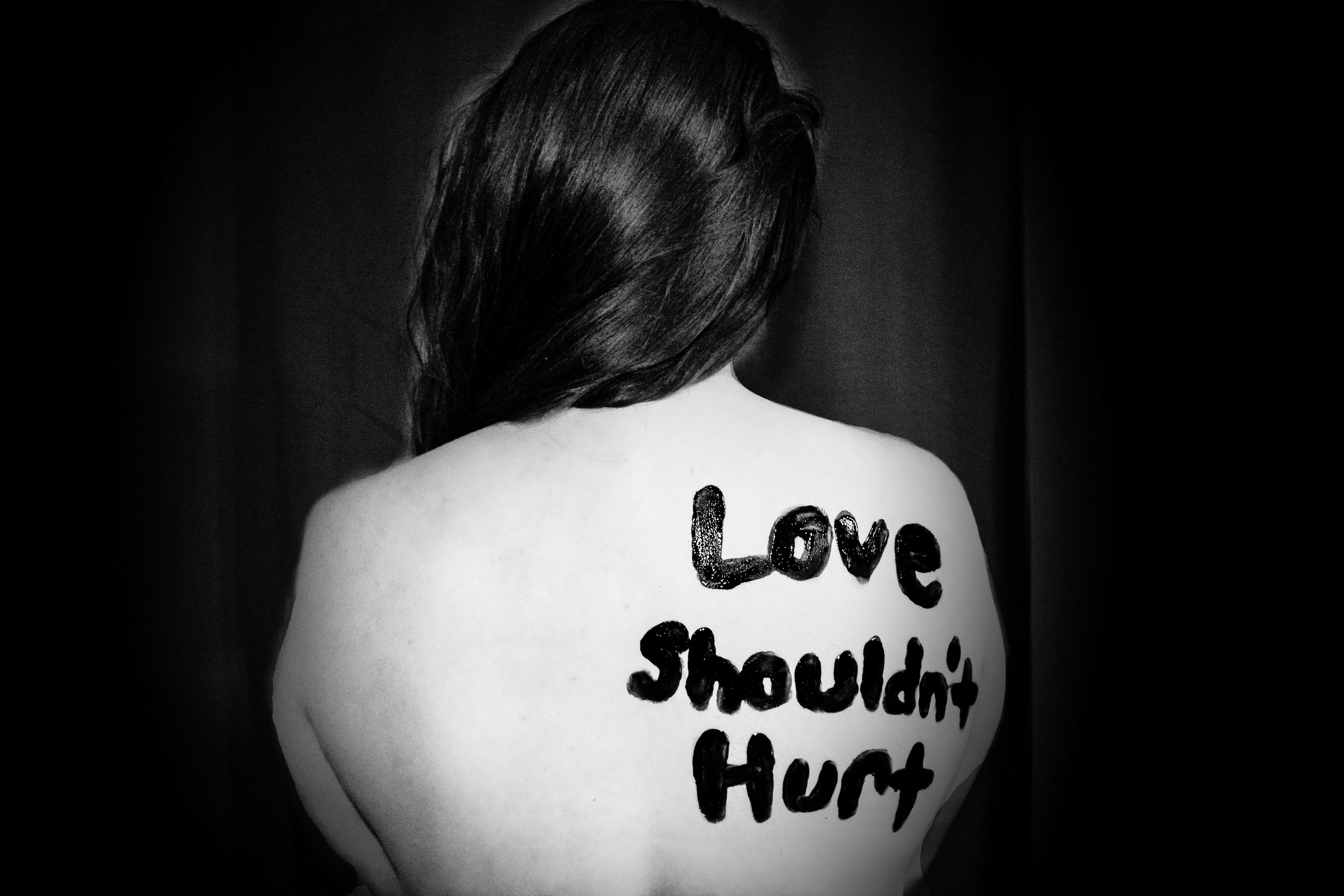 Warning Signs to Help You Recognize Domestic Violence Early