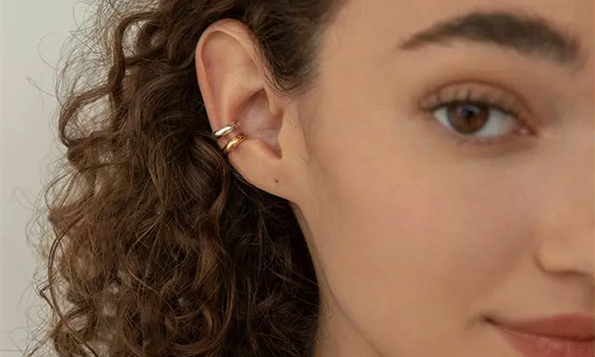 Comment mettre un ear cuff : Étapes simples