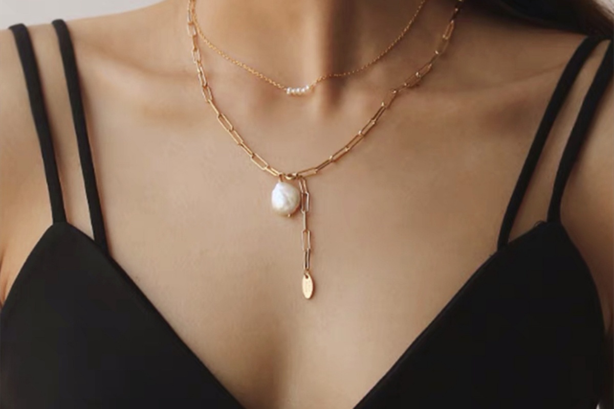 Collier perle tendance ras-du-cou