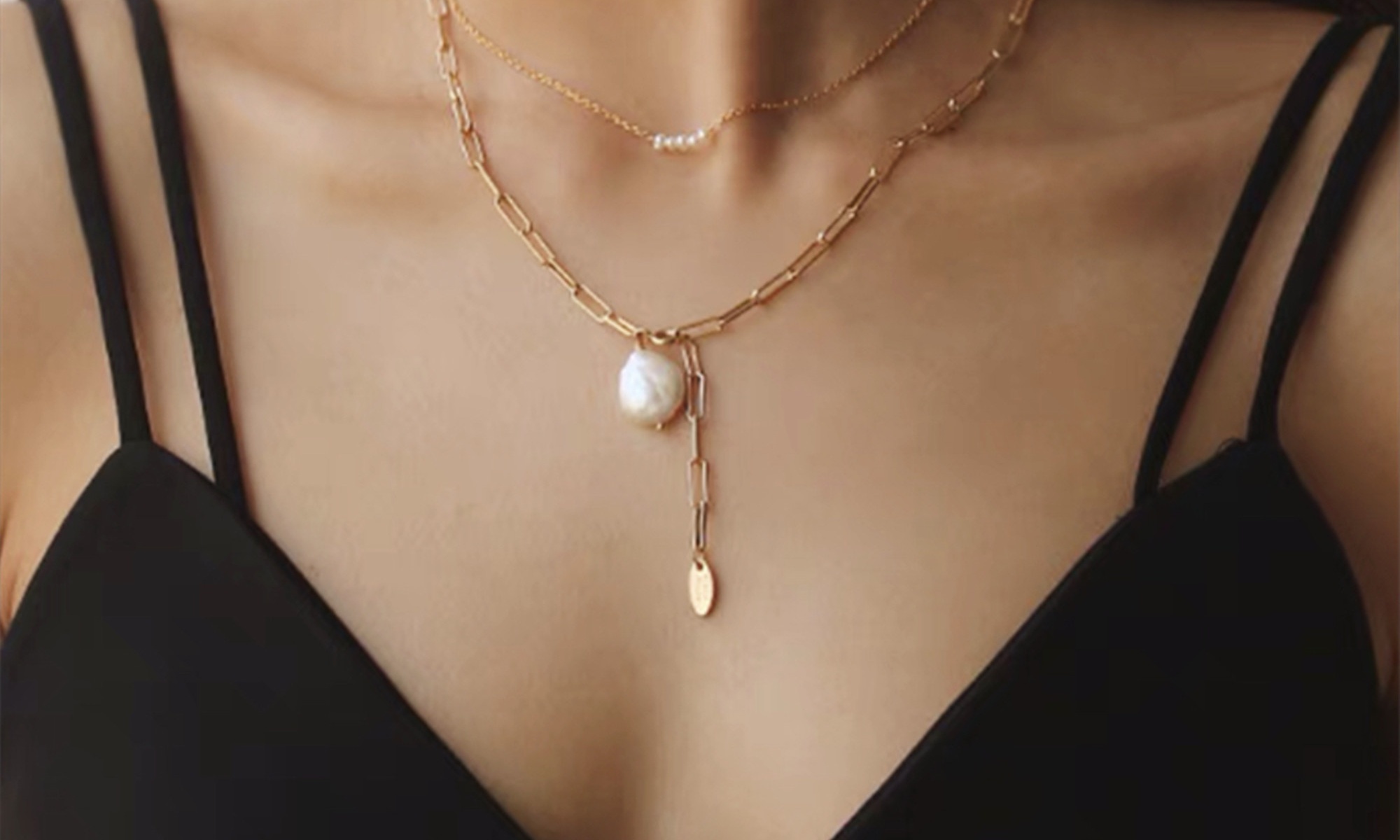 Intégrer les bijoux en perles dans son style