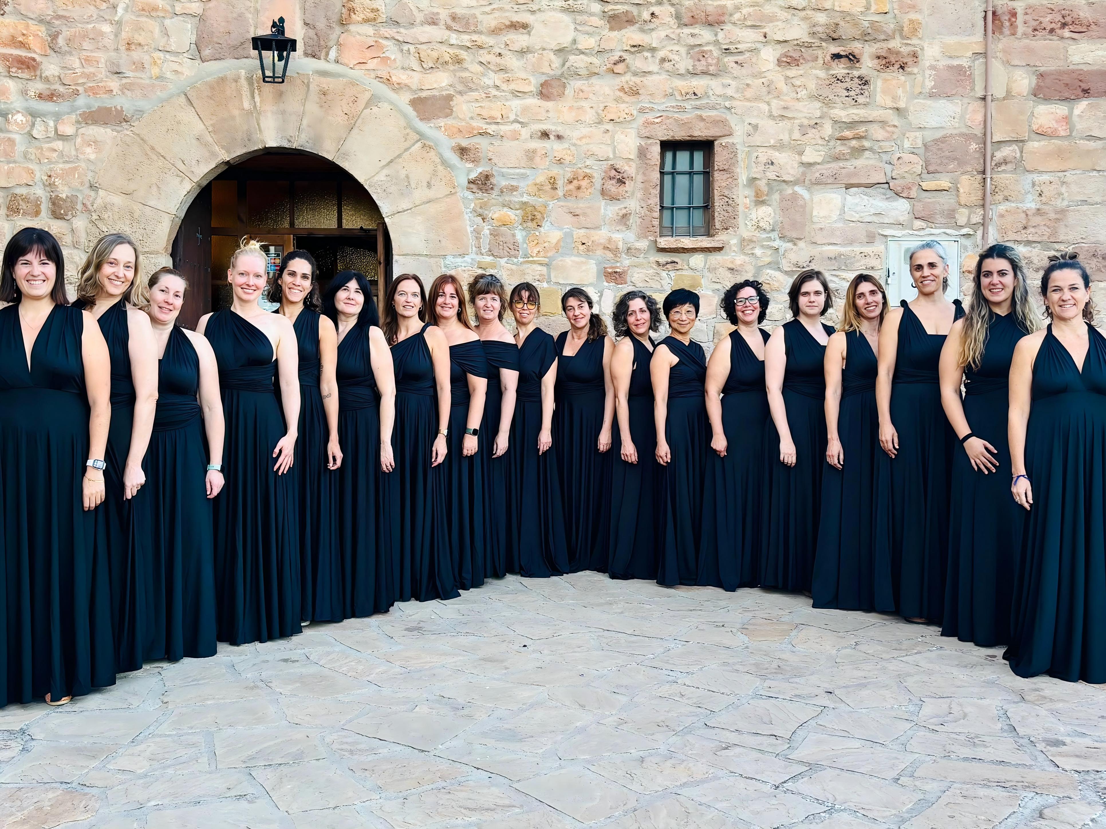 How to choose the right color for your Infinity dress based on your wedding theme