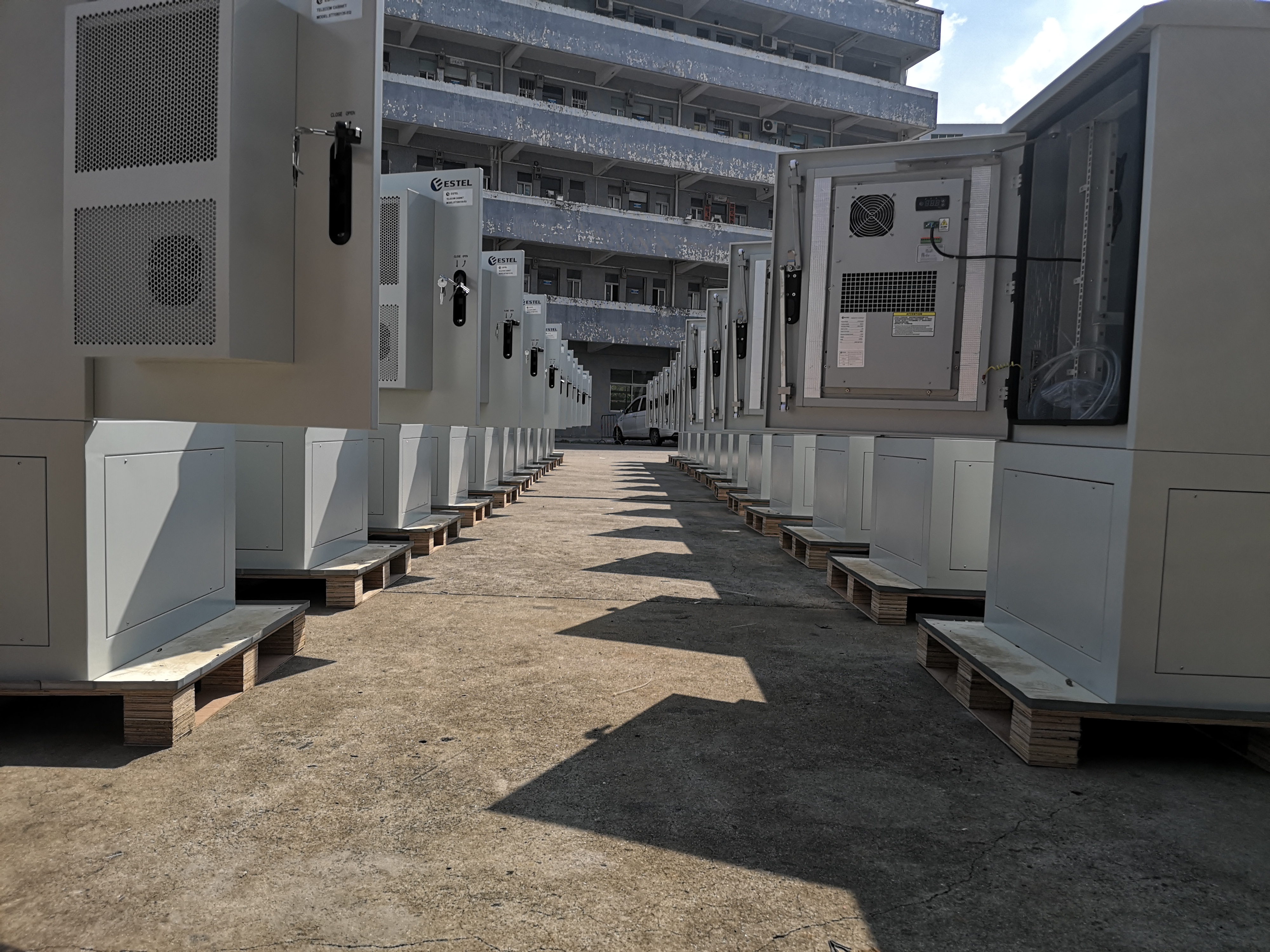 Applications and Analysis of Different Cooling Methods for Telecom Cabinets