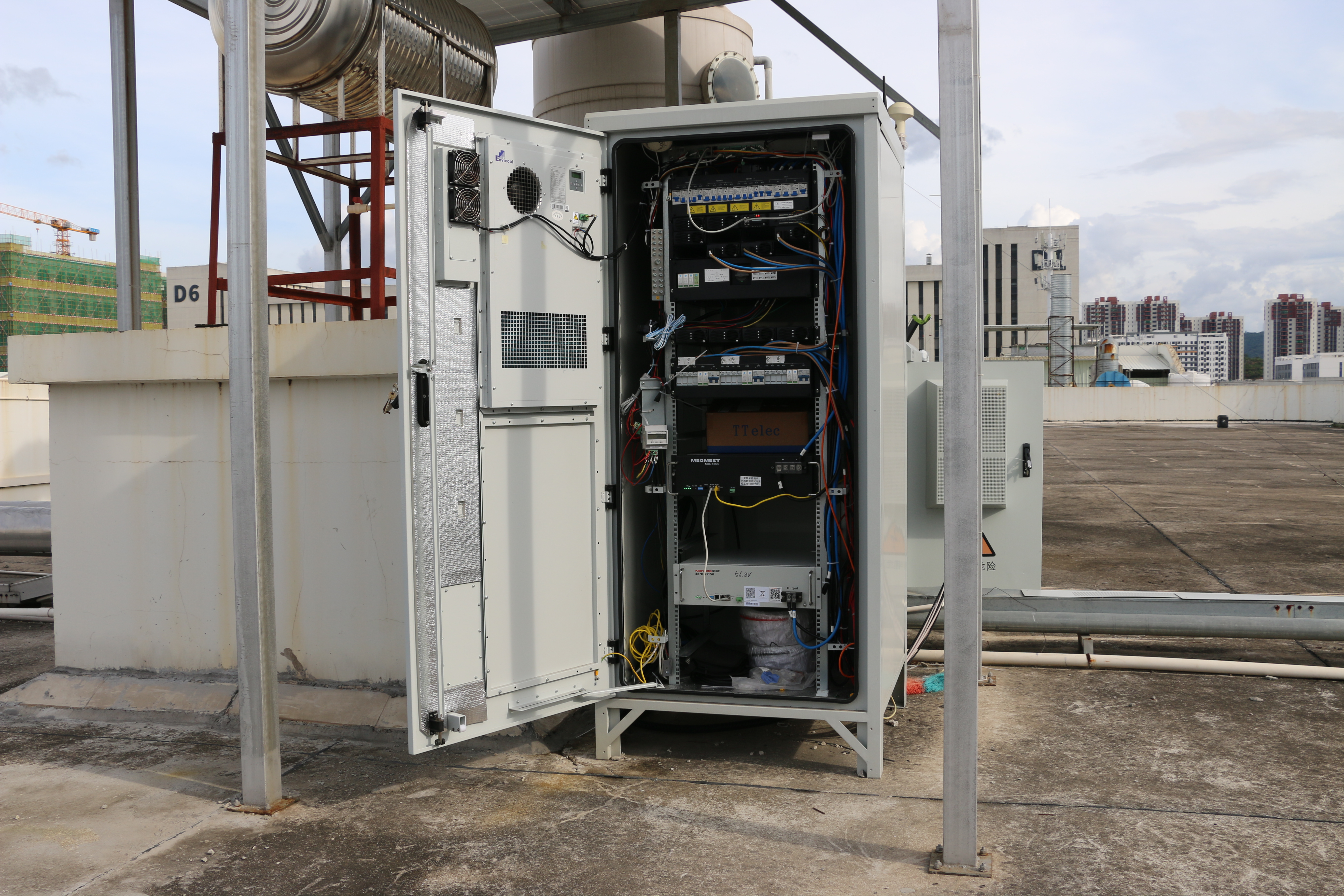 Outdoor enclosure cooling systems: Outdoor Cabinet Air Conditioner vs Cabinet Fan