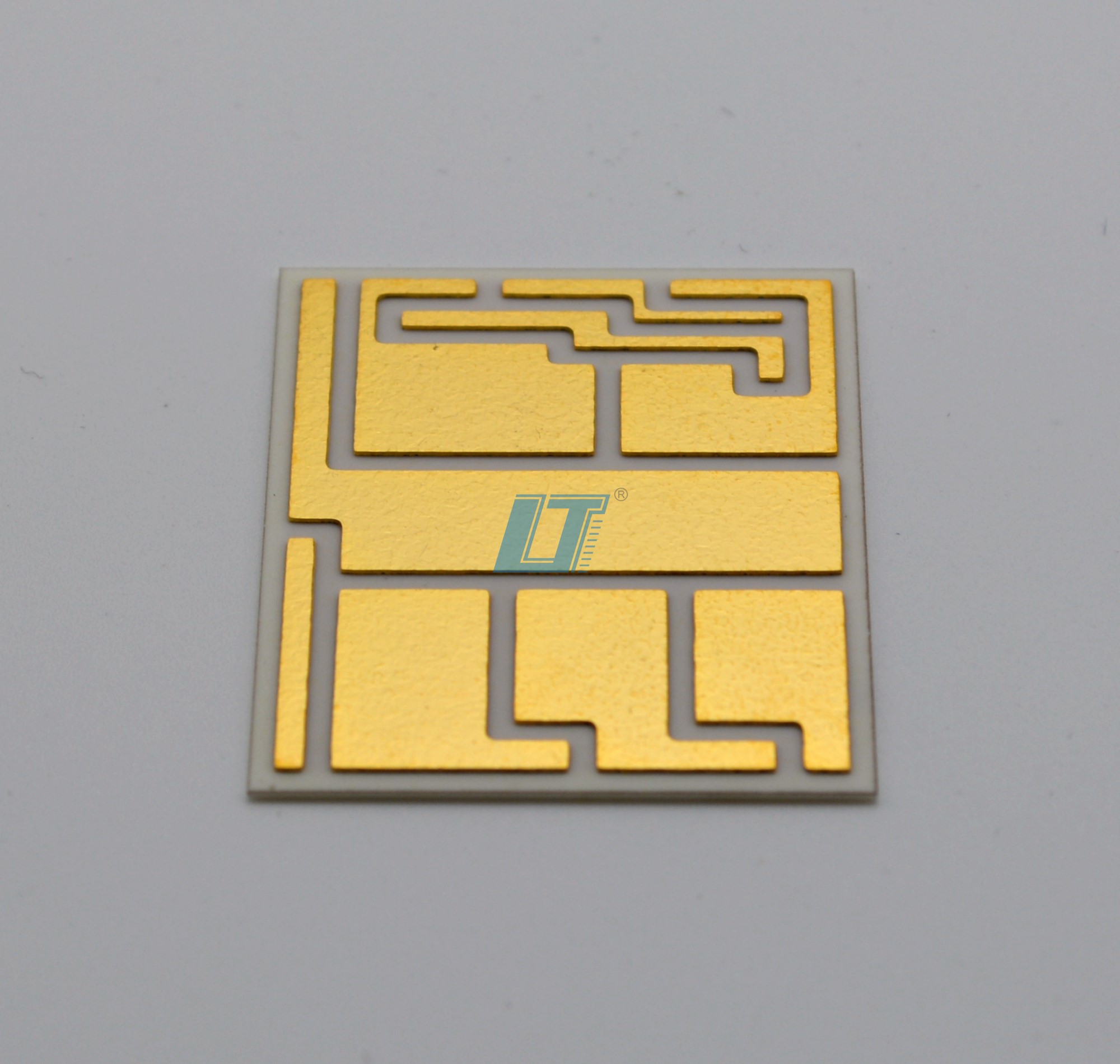 Choosing the Right Materials for Ceramic Hybrid PCB Success