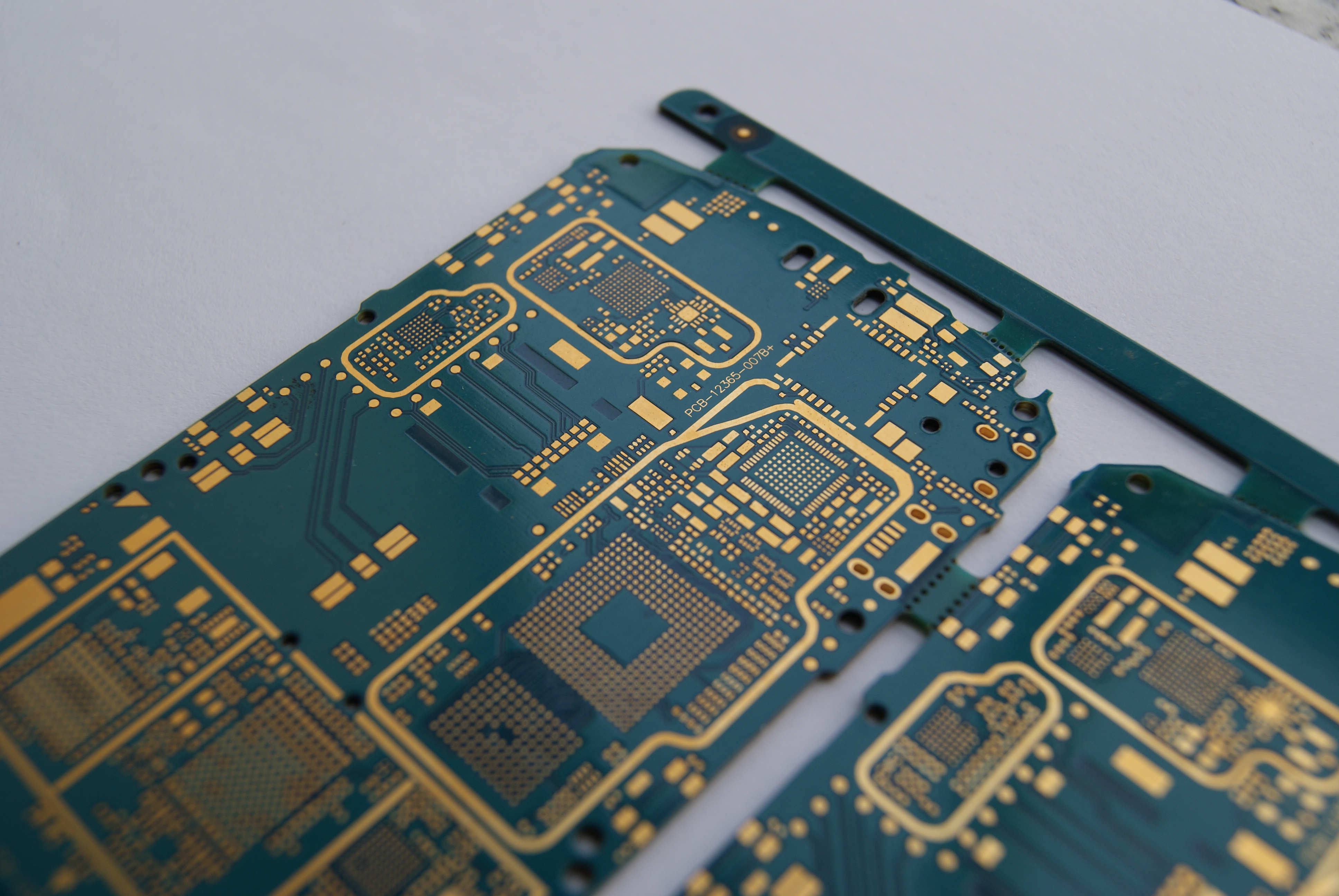 7 Critical Advantages of Immersion Gold PCB Finish for High-Reliability Electronic Applications
