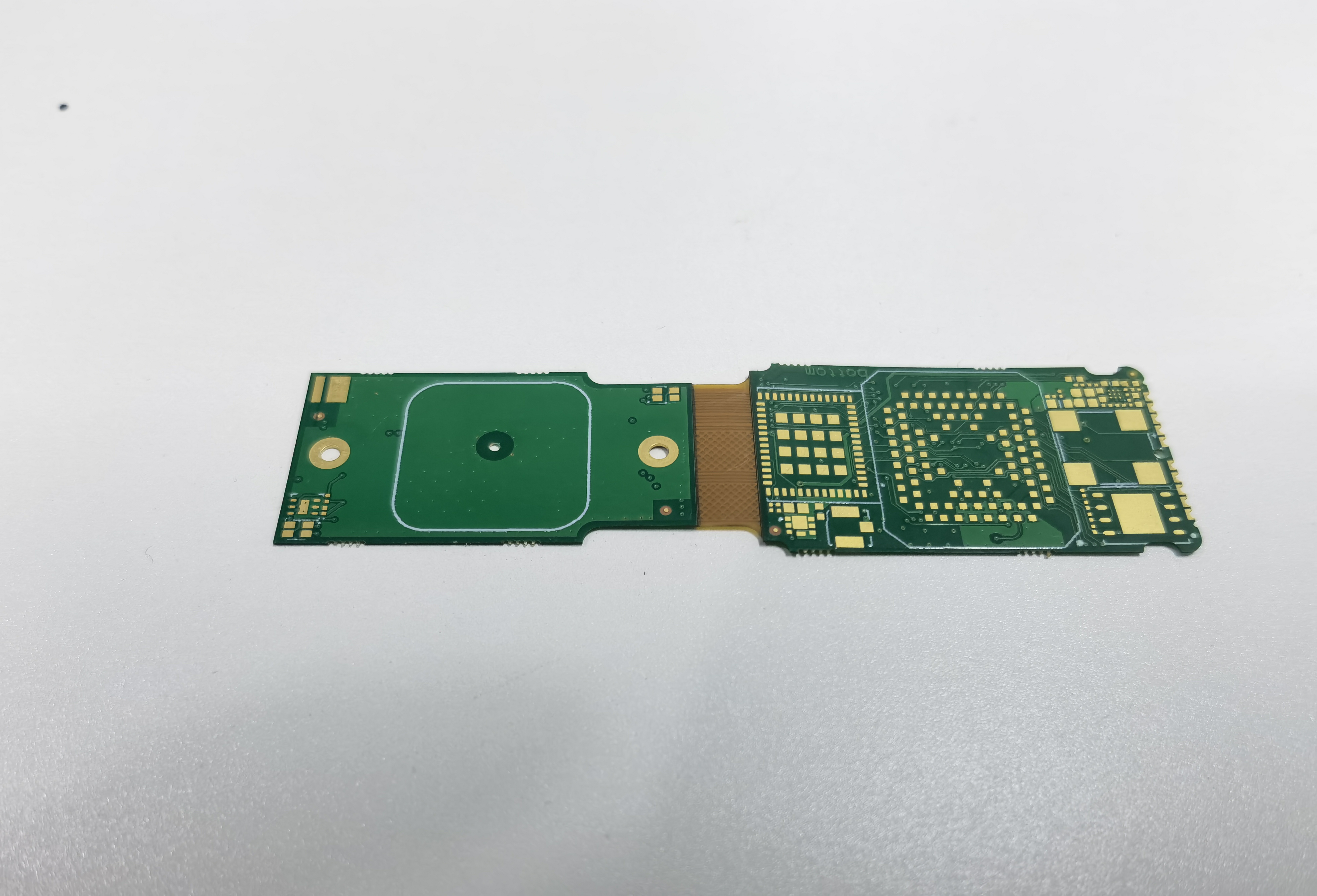 Exploring the Advantages and Applications of Multilayer Flex PCBs