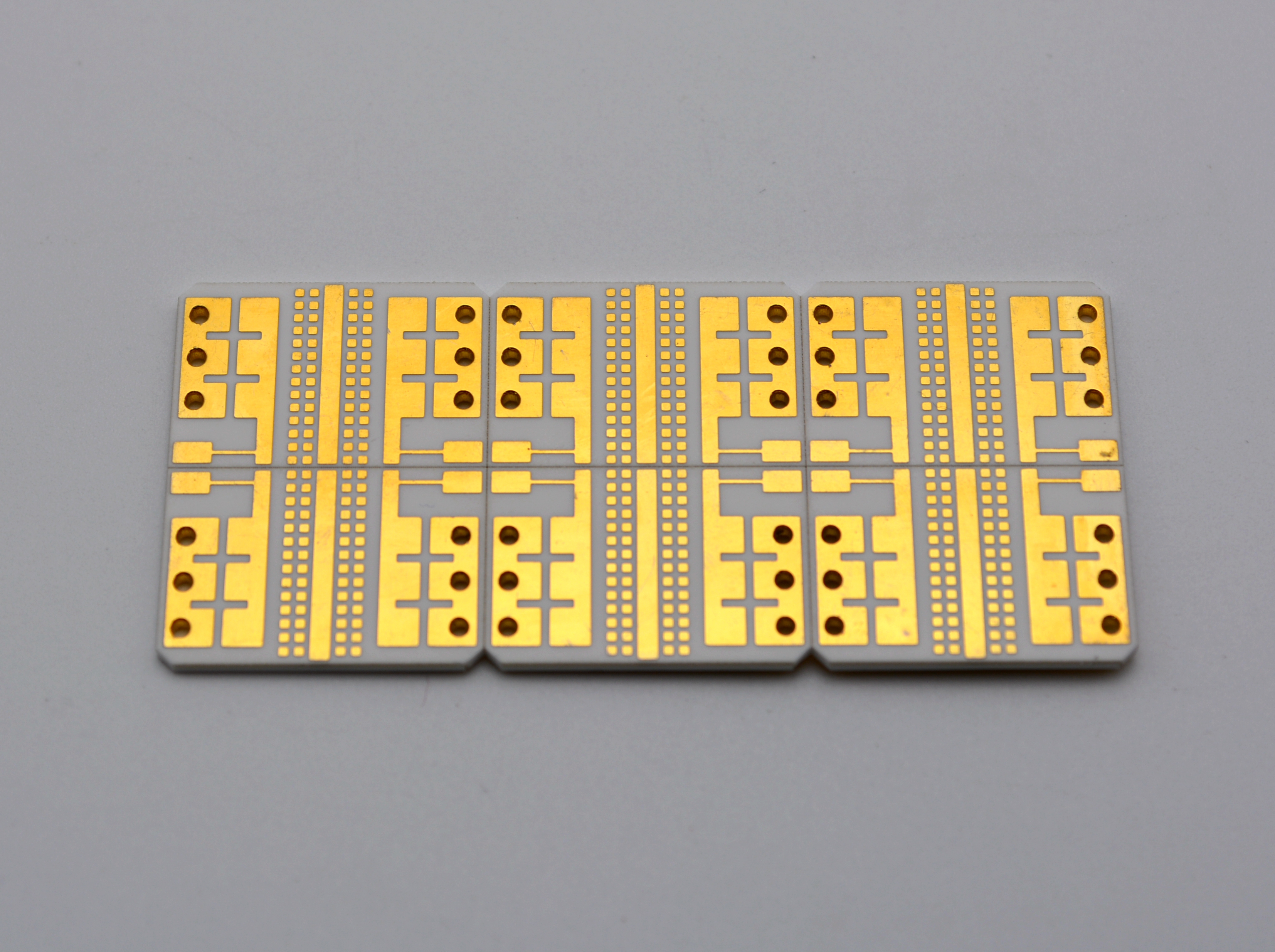 What is a Ceramic Multilayer PCB and How Does It Work