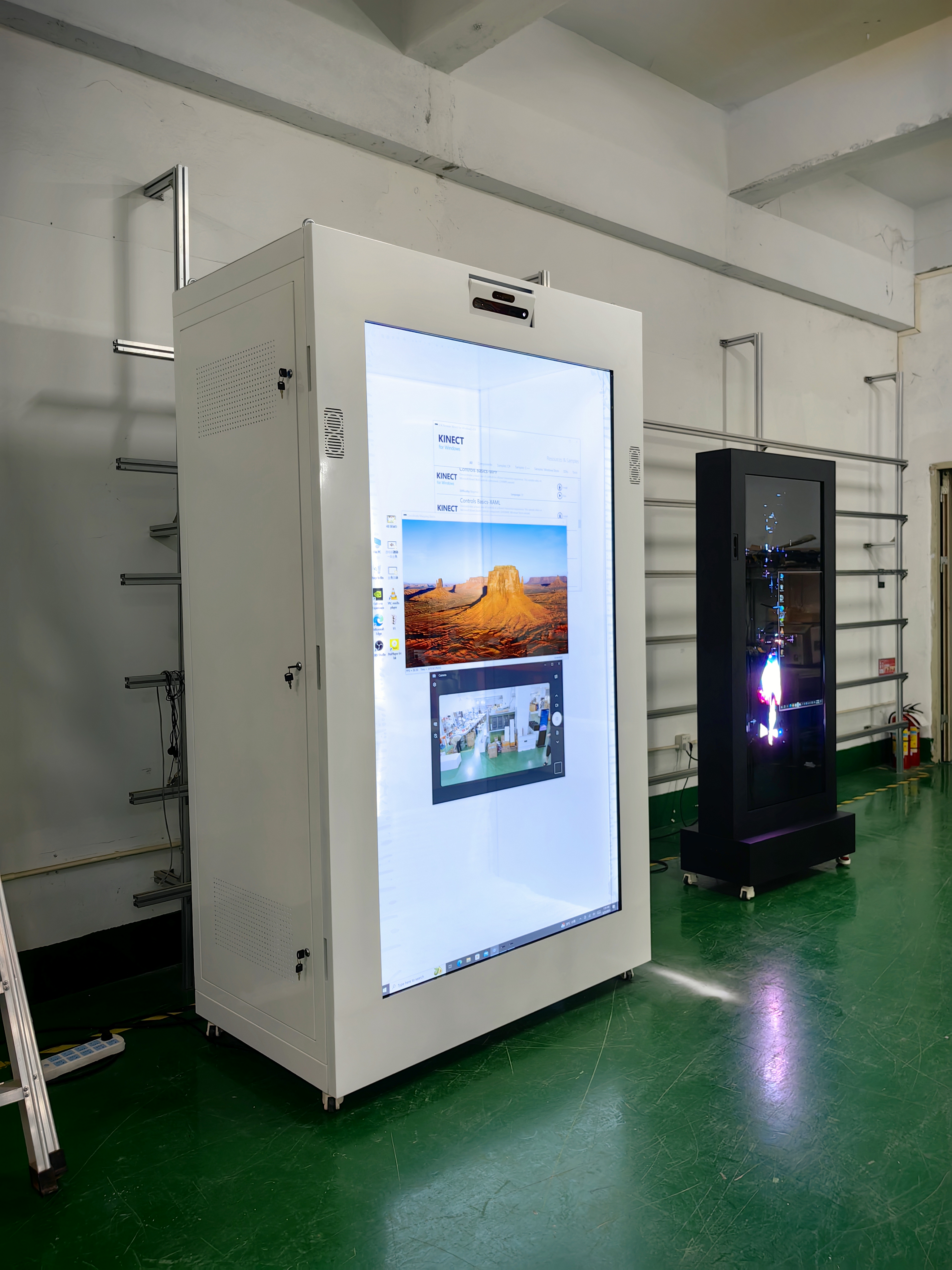 What is a Hologram Box and How Does It Work