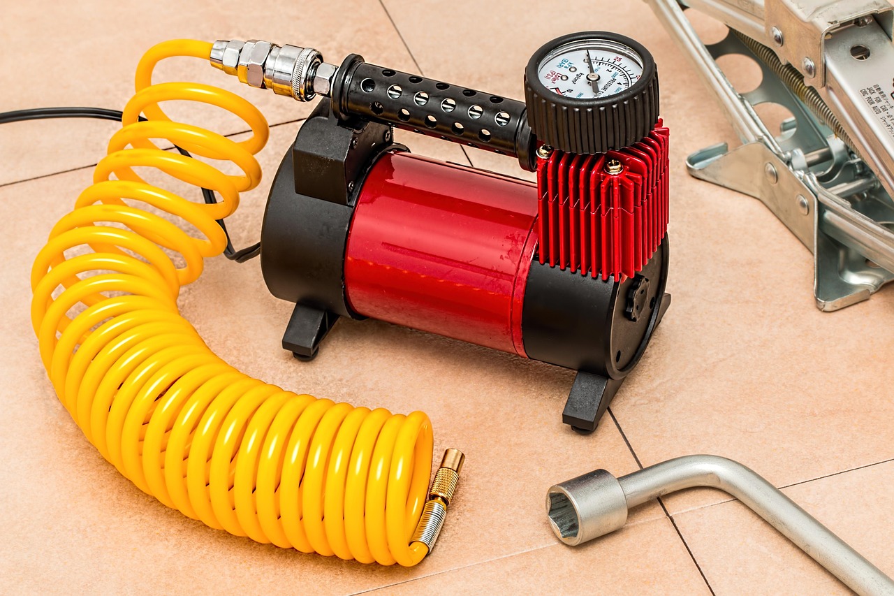 How manual air pumps and tire inflator work