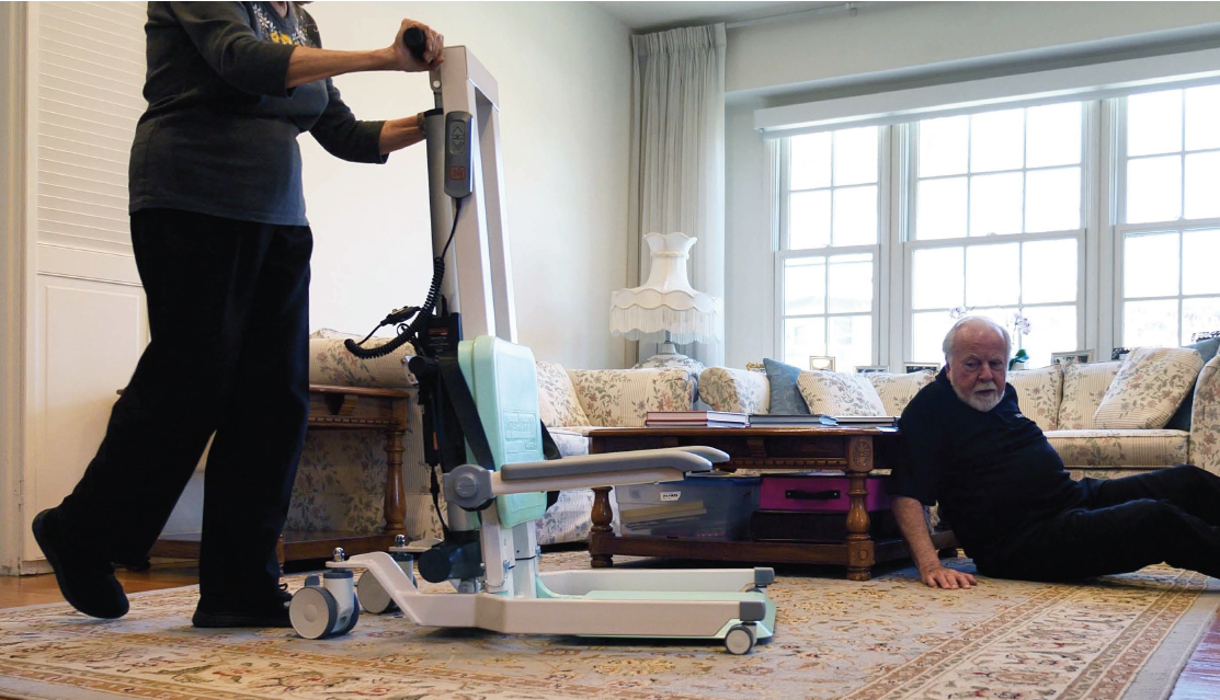 How to Use a Transfer Floor Lift Safely at Home