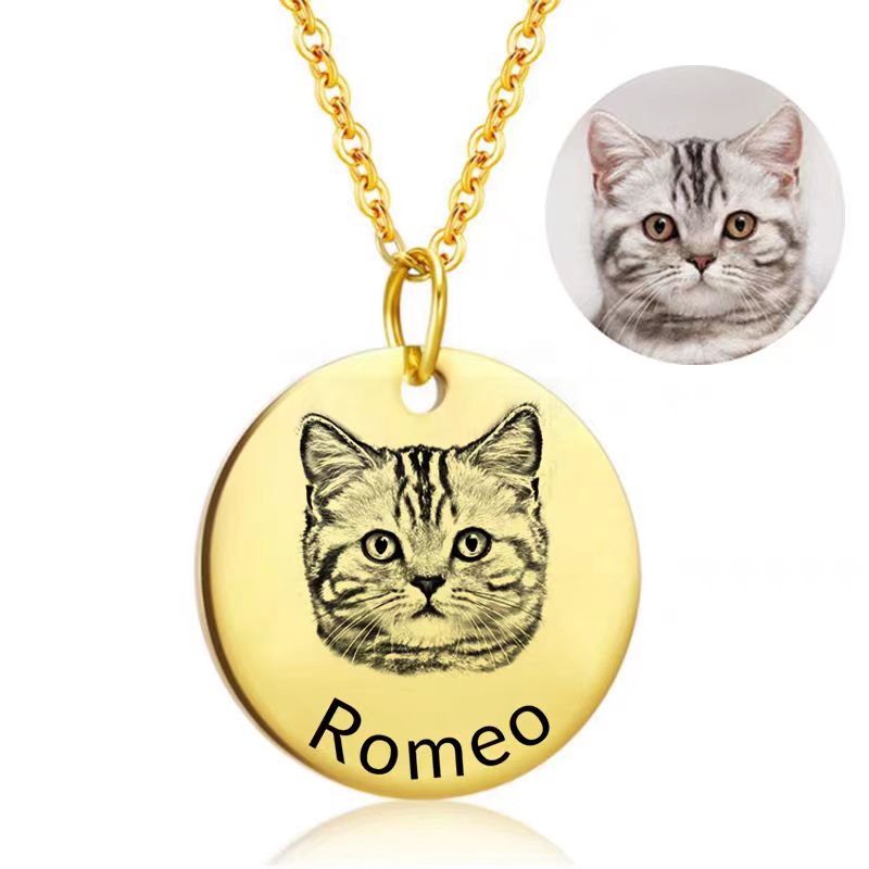 What Is a Personalized Pet Portrait Necklace