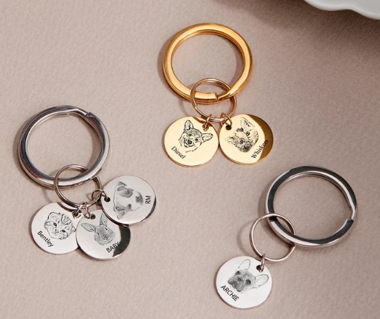 Custom Pet Face Keychain with Deep Engraving: A Meaningful Way to Celebrate or Remember Your Pet