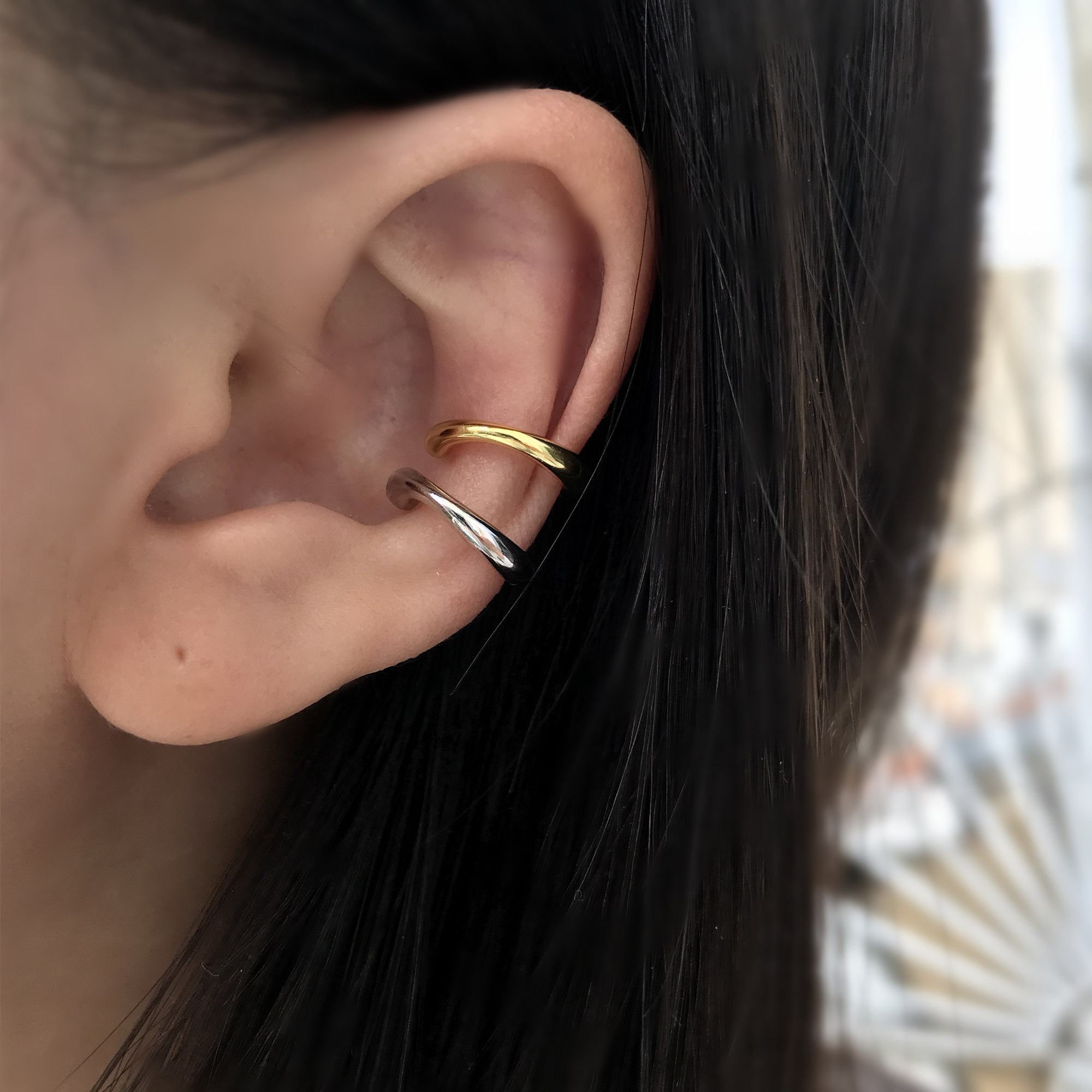 Porter des piercings faux réalistes