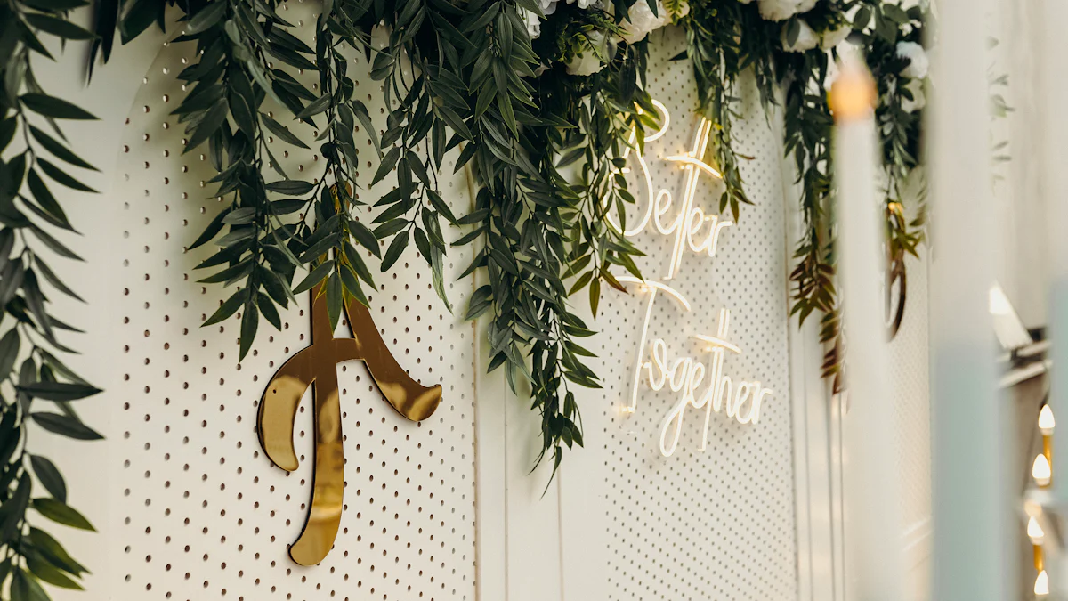 10 Creative Ways to Use XOXO Neon Signs at Your Wedding