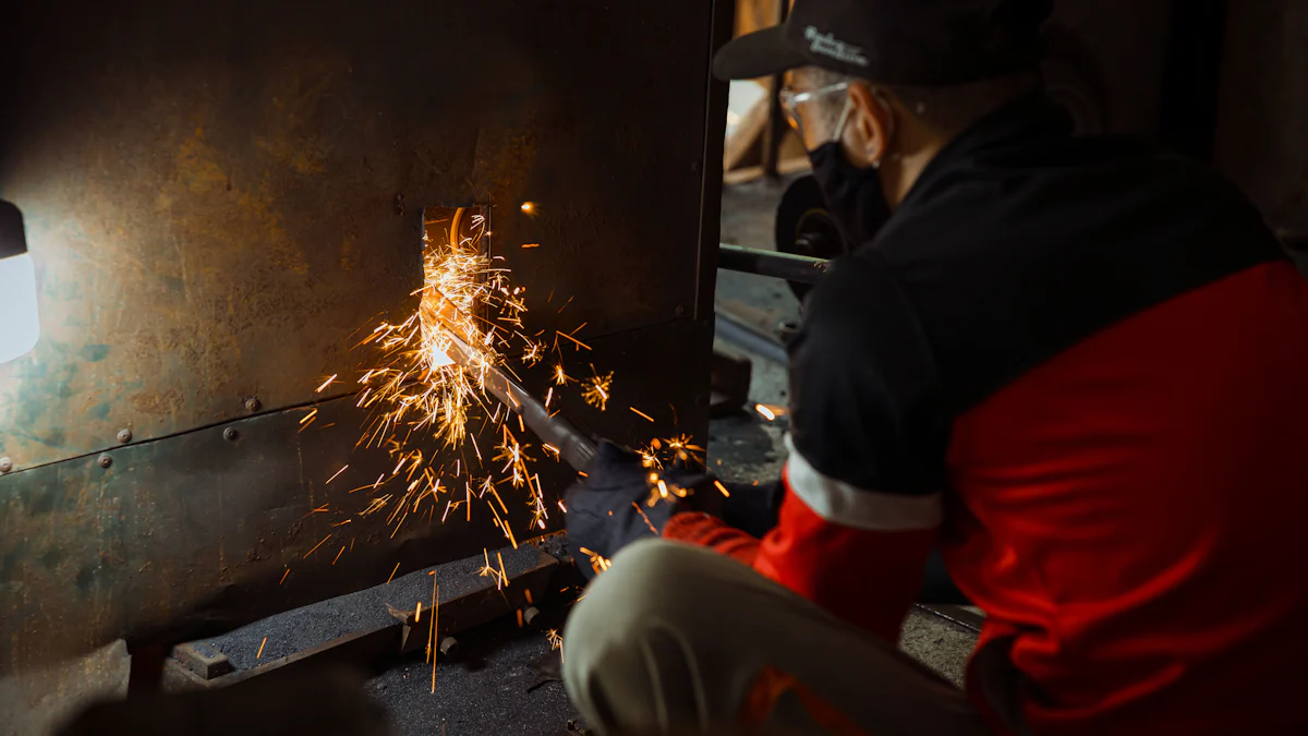 Les avantages d’un service de découpe laser pour vos projets métalliques