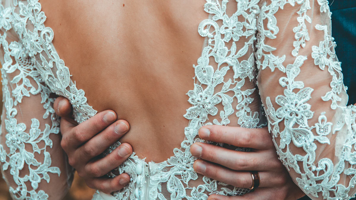 5 Essential Tips for Picking the Ideal Lace Dress for Your Summer Wedding