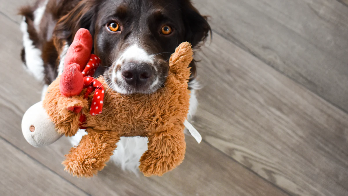 Por que meu cachorro choraminga enquanto mastiga um brinquedo?