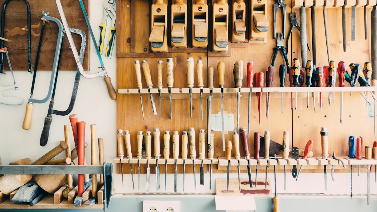 Essential Woodworking Hand Tools for Beginners