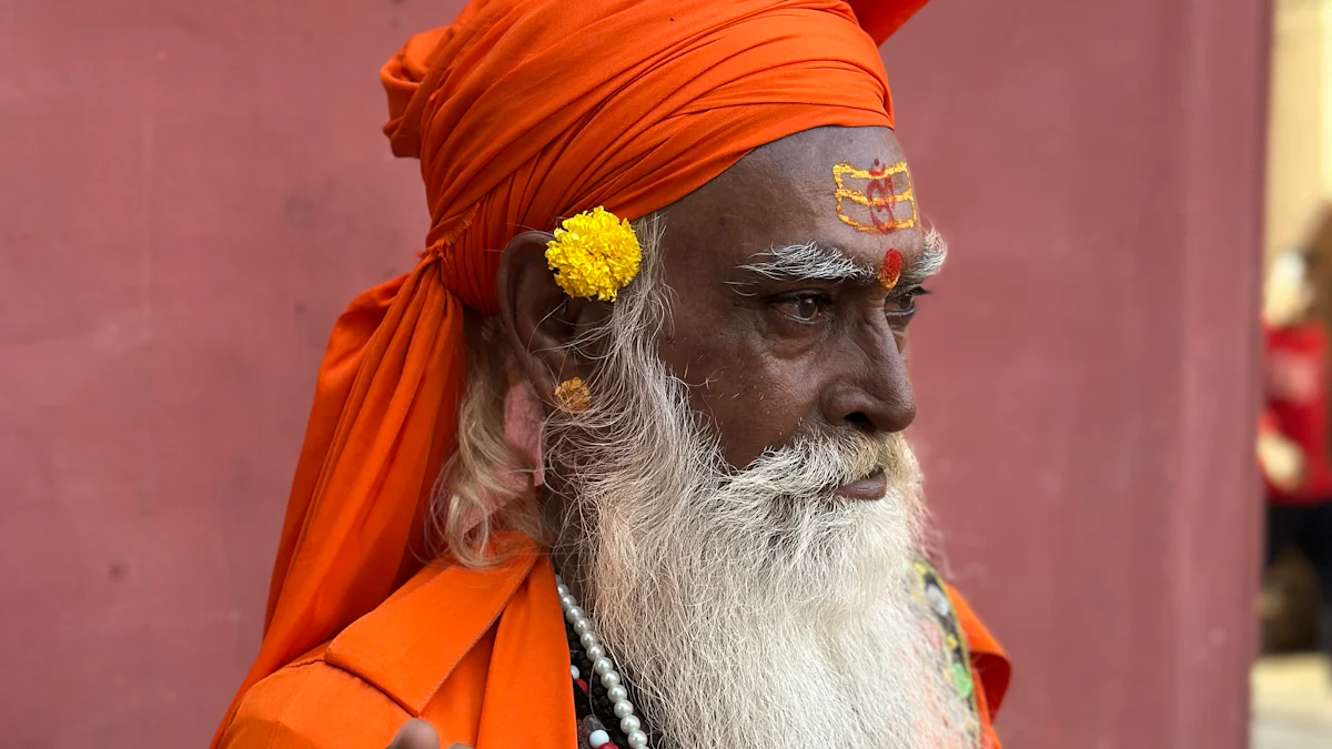 Maharishi Mahesh Yogi: Il Guru che Ha Cambiato il Mondo