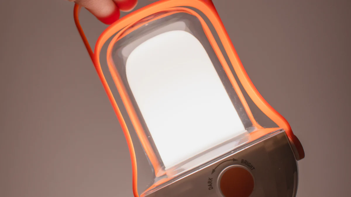 Top 5 luci di travagliu LED per u vostru prossimu prughjettu