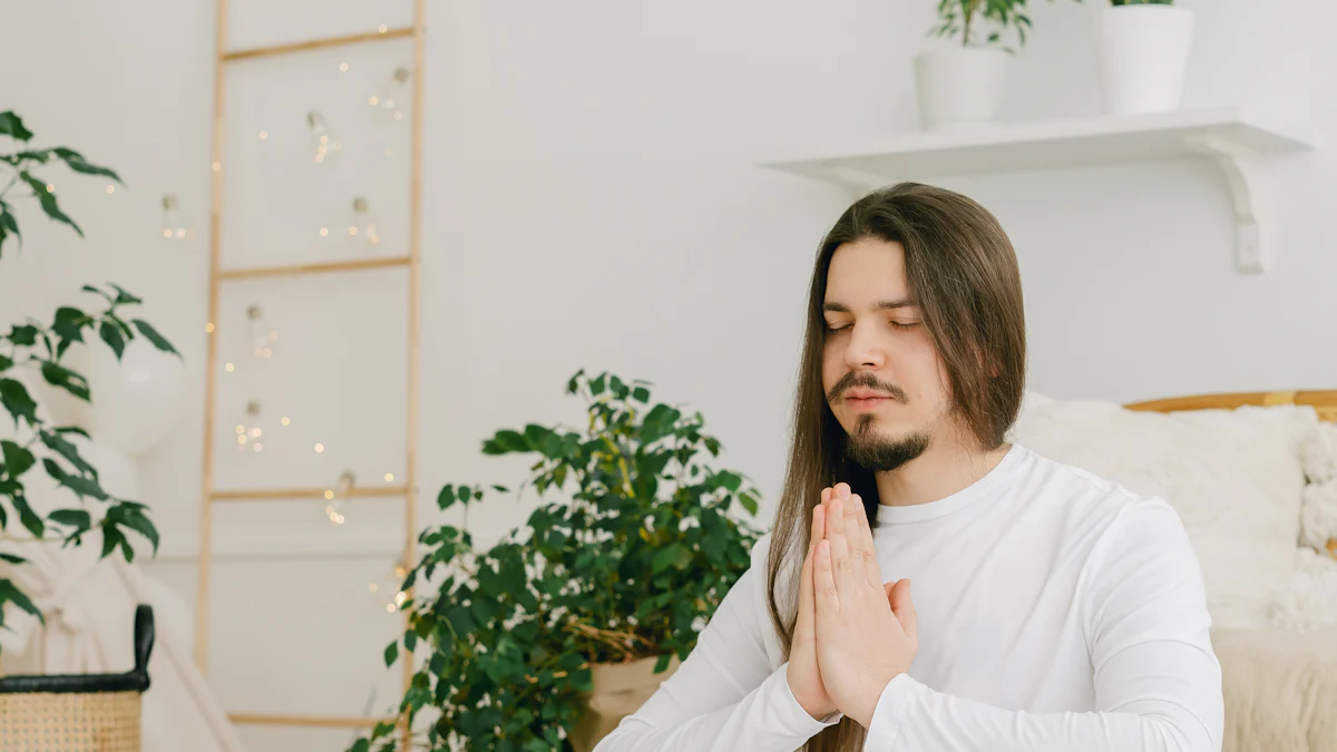 Как апариграха помогает в практике йоги