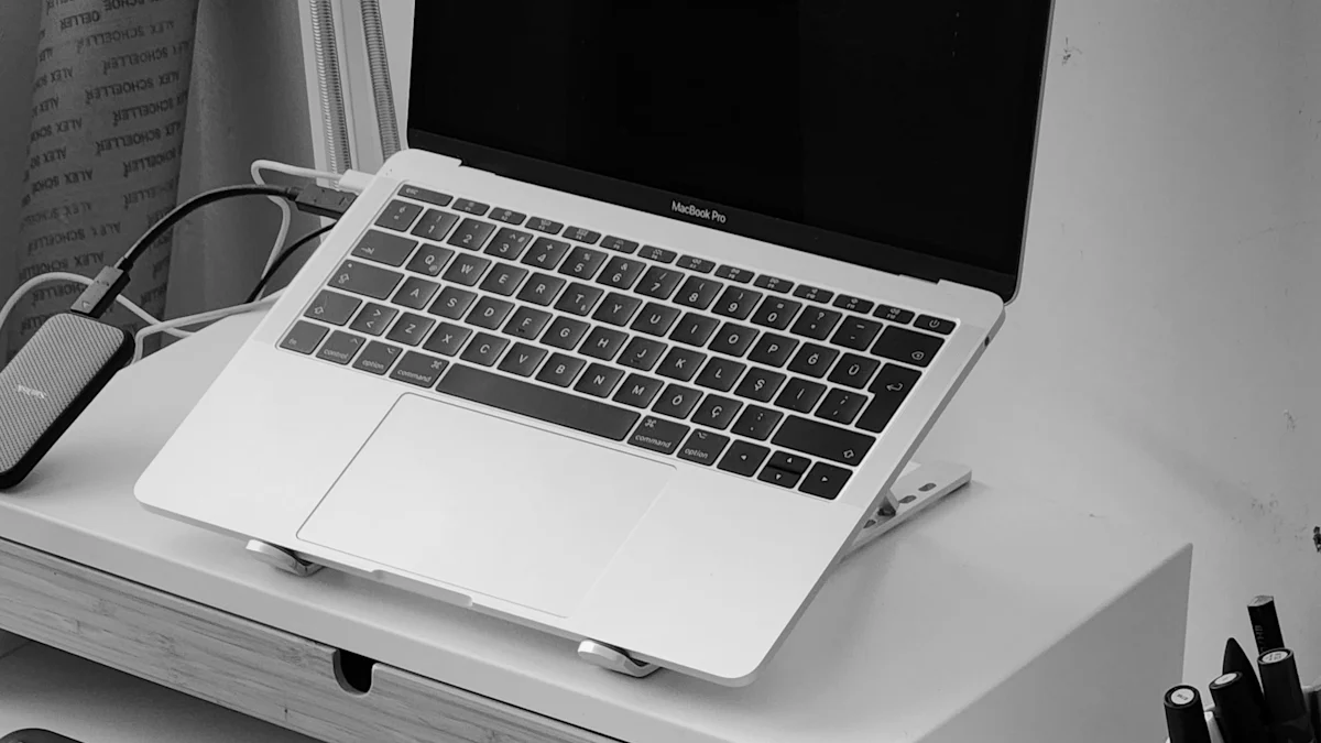 Key Features and Specifications of the Roost Laptop Stand