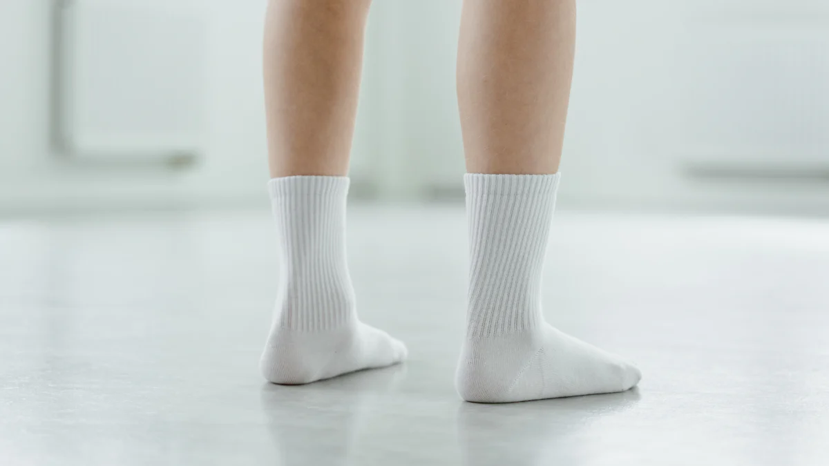 Organic vs. Regular Cotton Ankle Socks: Which is Better for Women?