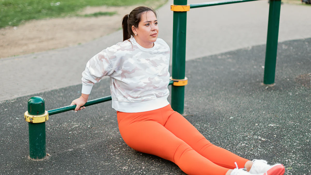 Gal Gadot: стиль в йога-брюках