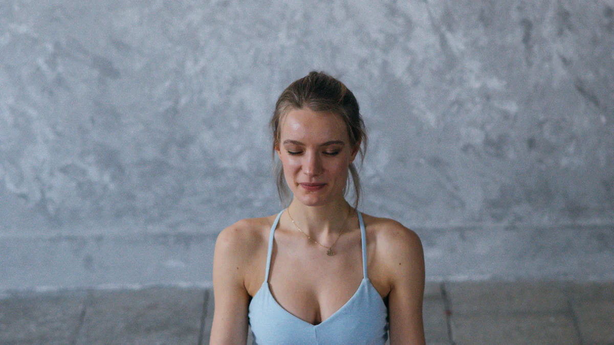 Tips for Layering and Adapting Your Yoga Outfit