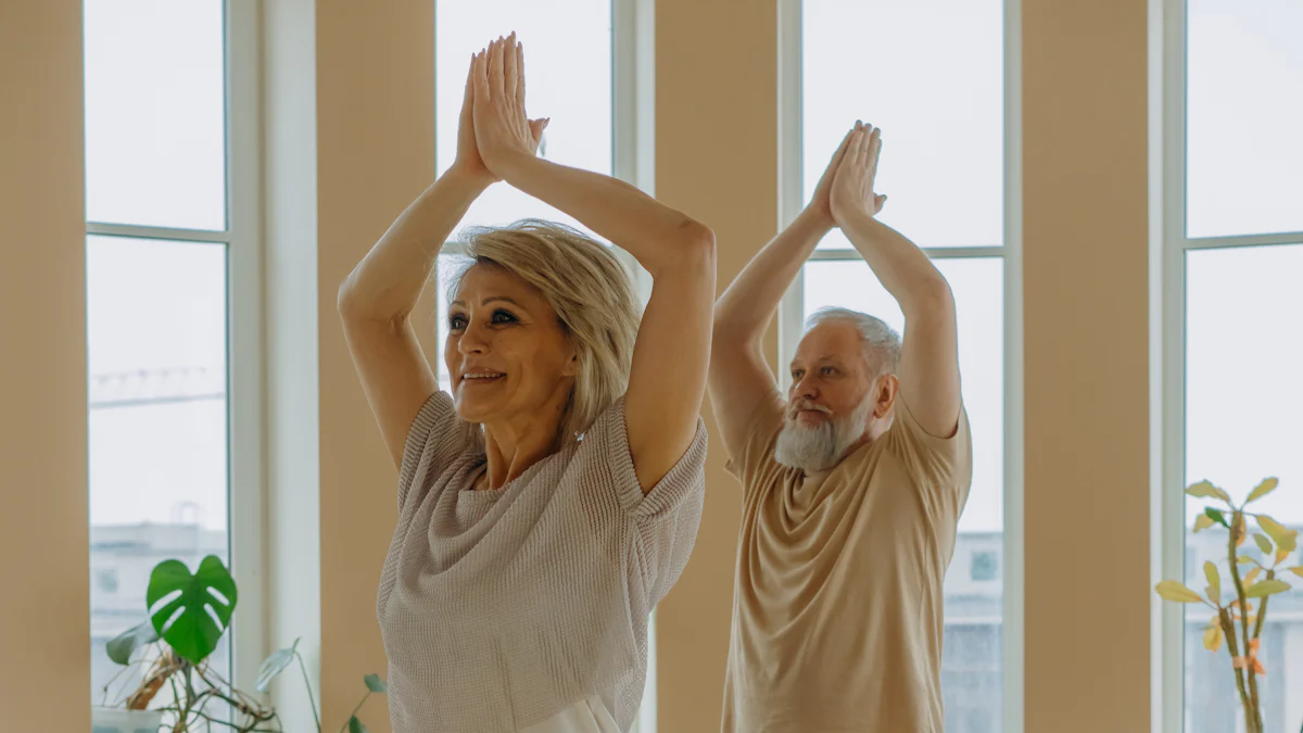 Benefícios físicos do yoga para idosos