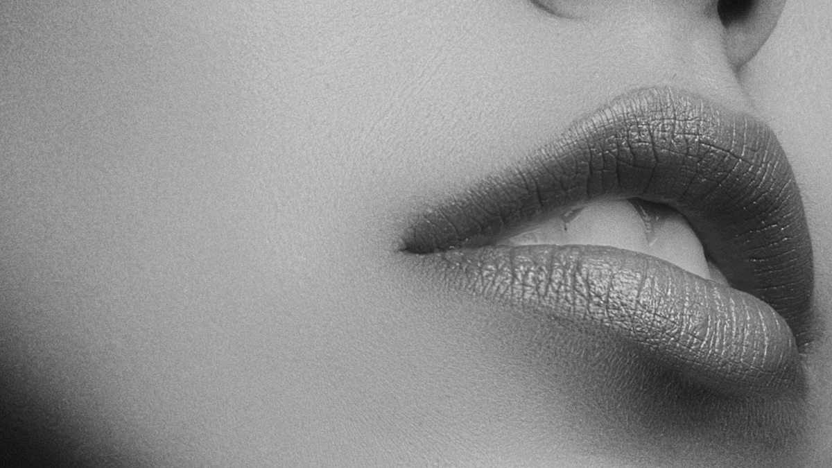 Jak joga twarzy poprawia wygląd ust