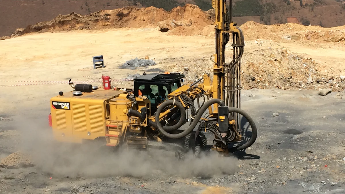 Bedienung einer Gesteinskernbohrmaschine für Tagebauprojekte