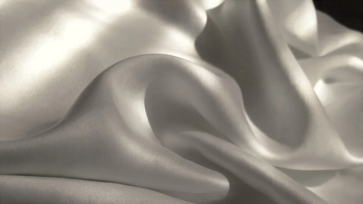 5 Key Ways to Tell Silk and Satin Sleepwear Apart