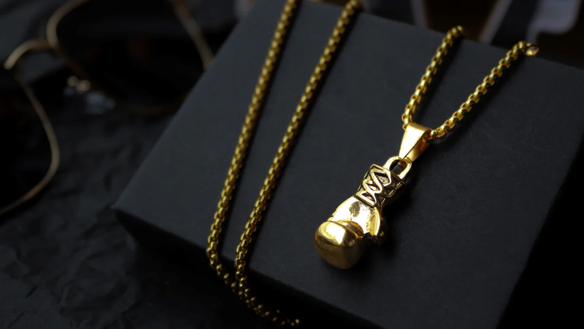 Top 10 Stunning 18k Gold Necklace Designs for 2024