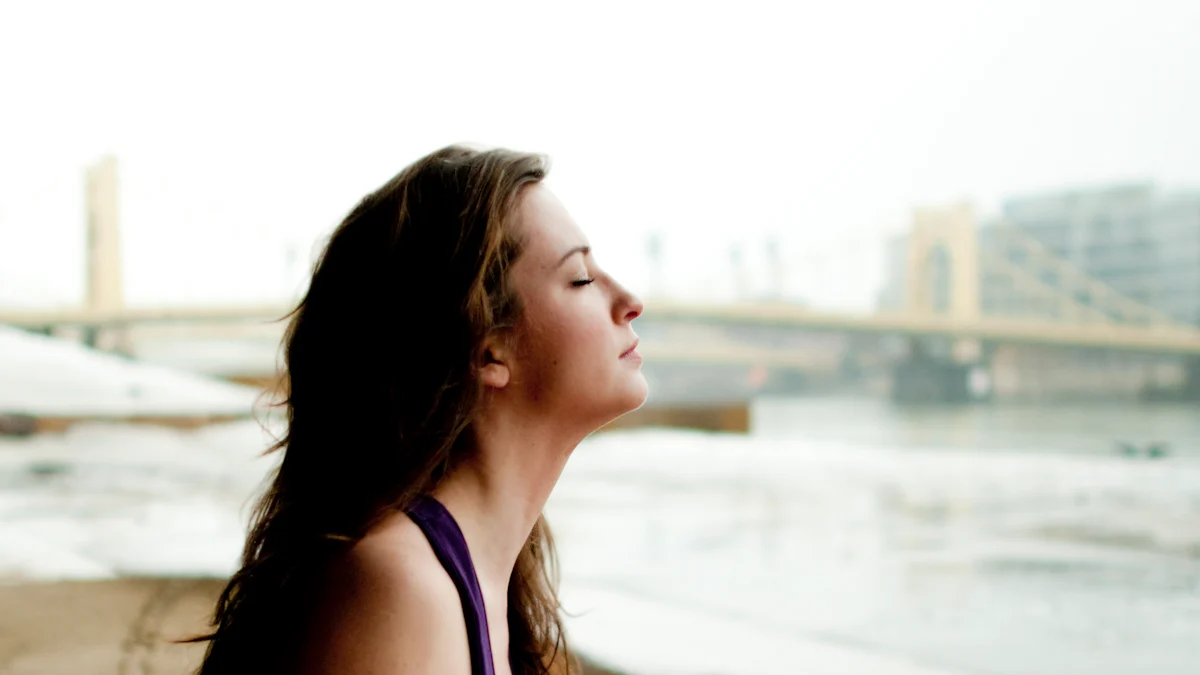 7 Οφέλη της Γιόγκα Νίντρα για τη Φυσική Υγεία