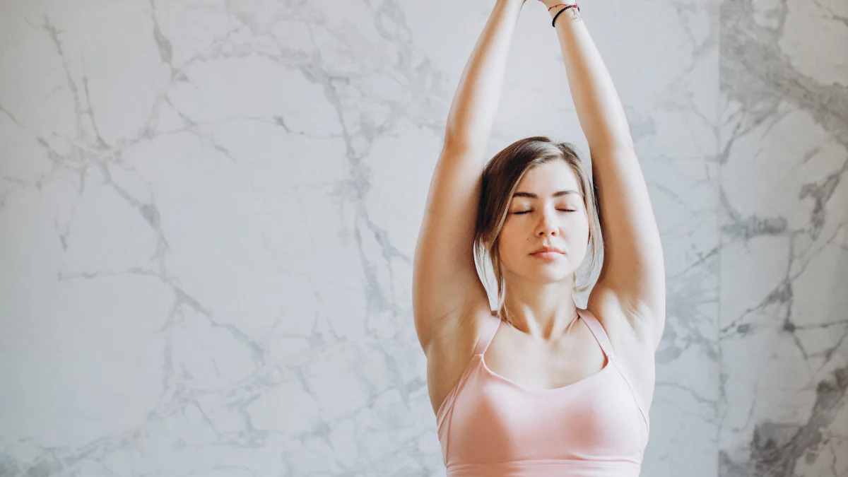 2. Neerwaartse Hond (Adho Mukha Svanasana - Downward Dog)