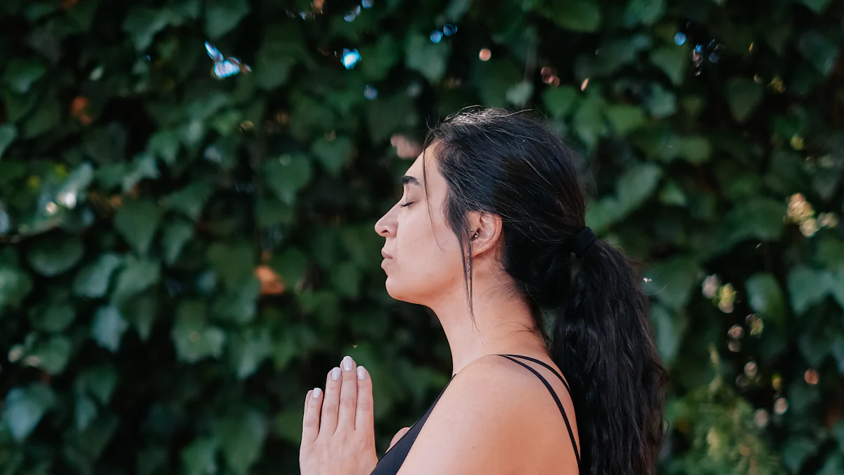 El origen y simbolismo de Balasana