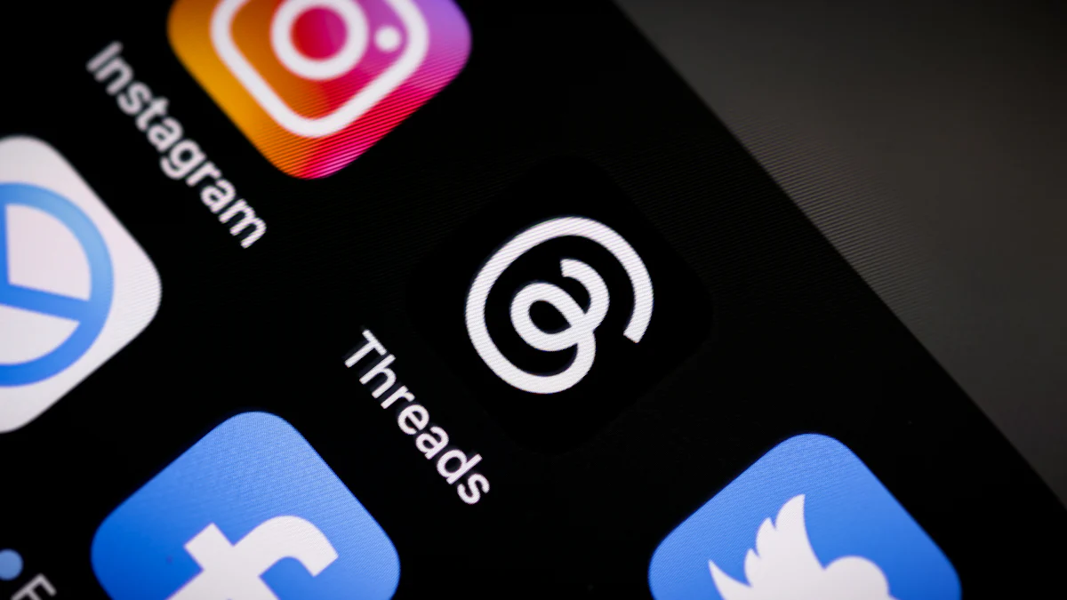 Instagram présente quatre stickers innovants pour 2025