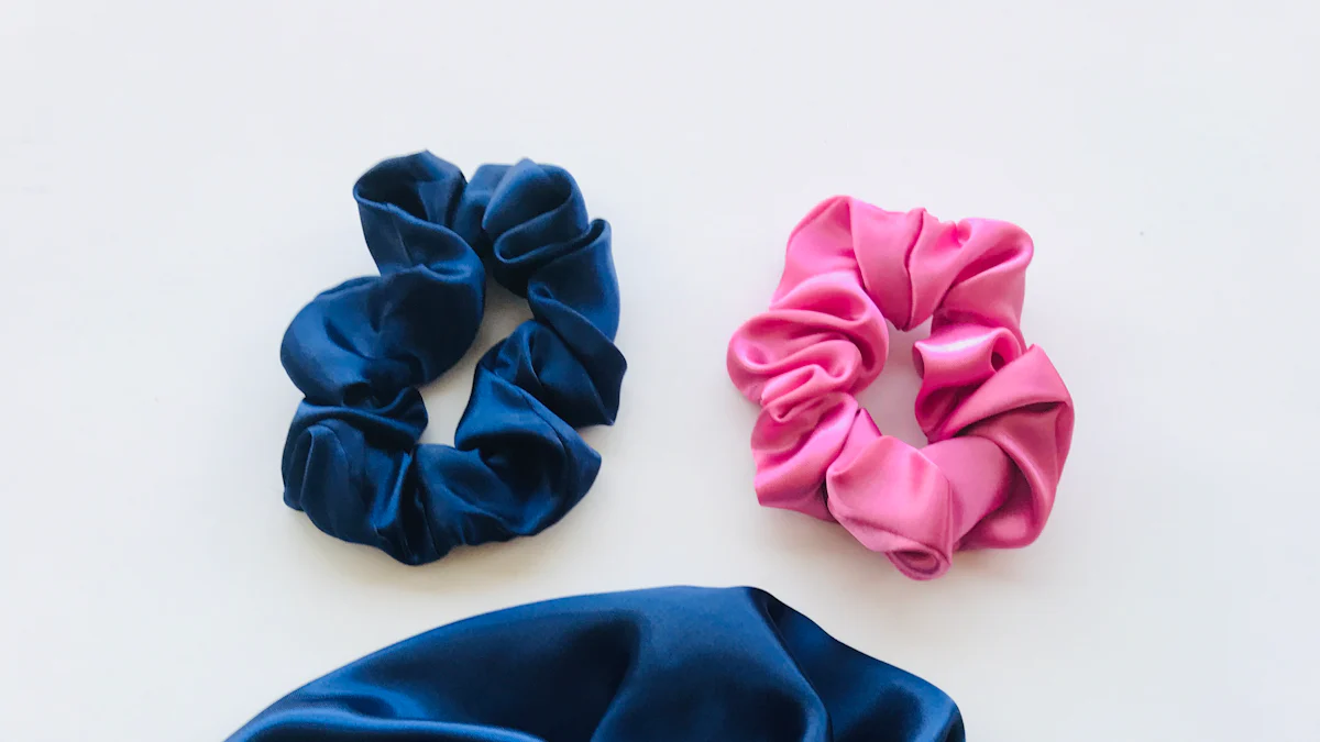 O dilemă de îngrijire a părului: Bonnet de mătase sau față de pernă de mătase?