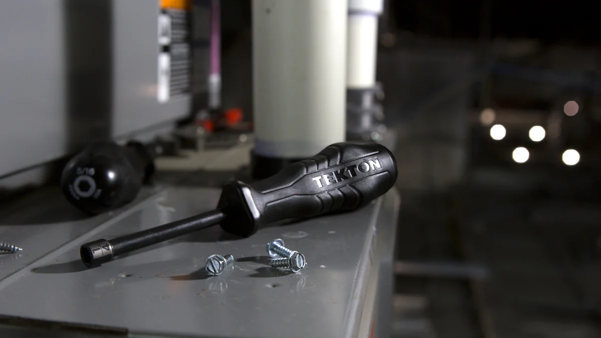 Features of the Milwaukee Ratcheting Screwdriver