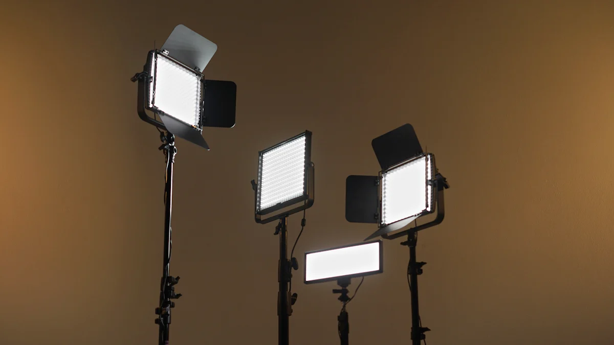 Цэнэглэдэг Tripod LED ажлын гэрэл суурилуулах урлагийг эзэмших