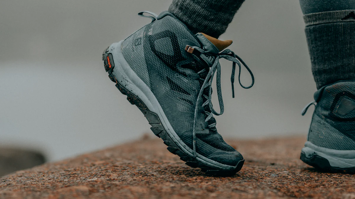 1. Salomon X Ultra 4 Mid GTX