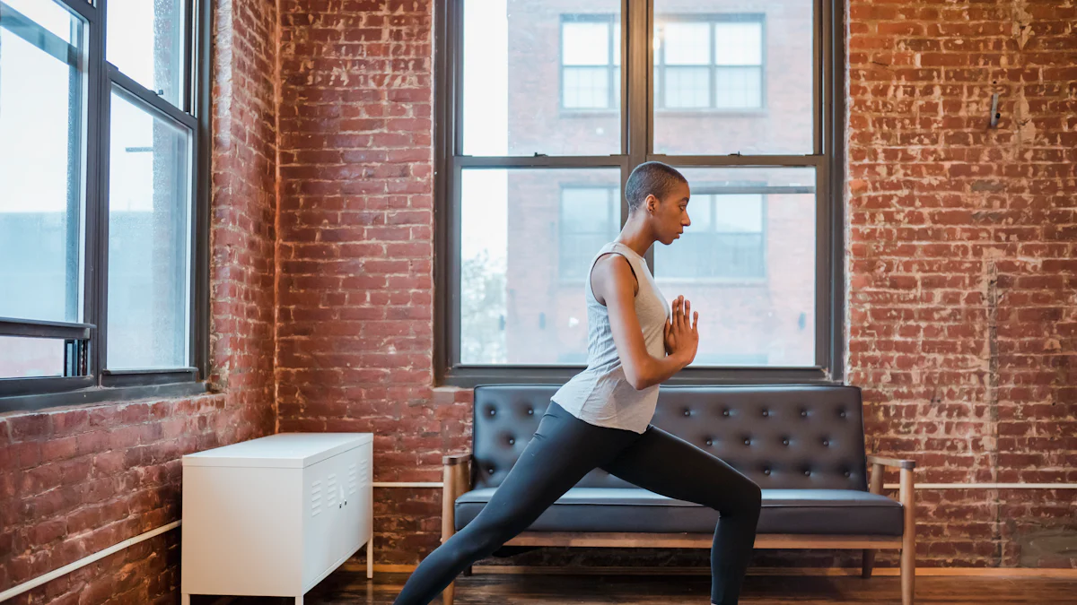 Jak poprawnie wykonać pozycję wojownika I w jodze