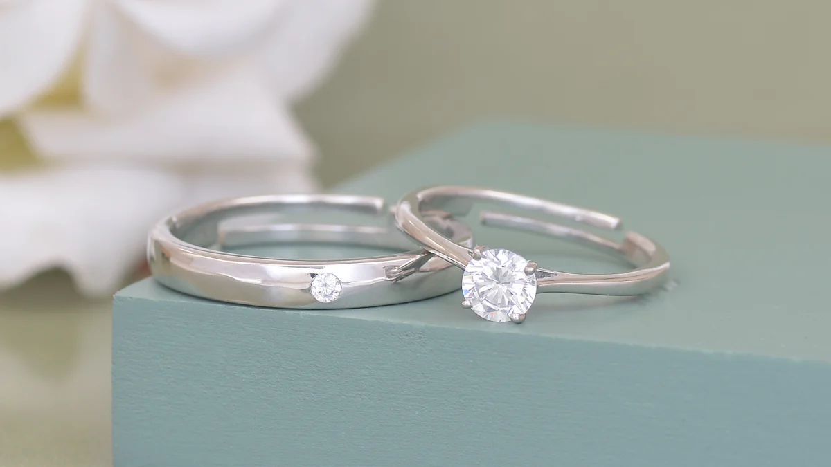 Promise Rings and Engagement Rings: How Do They Differ?