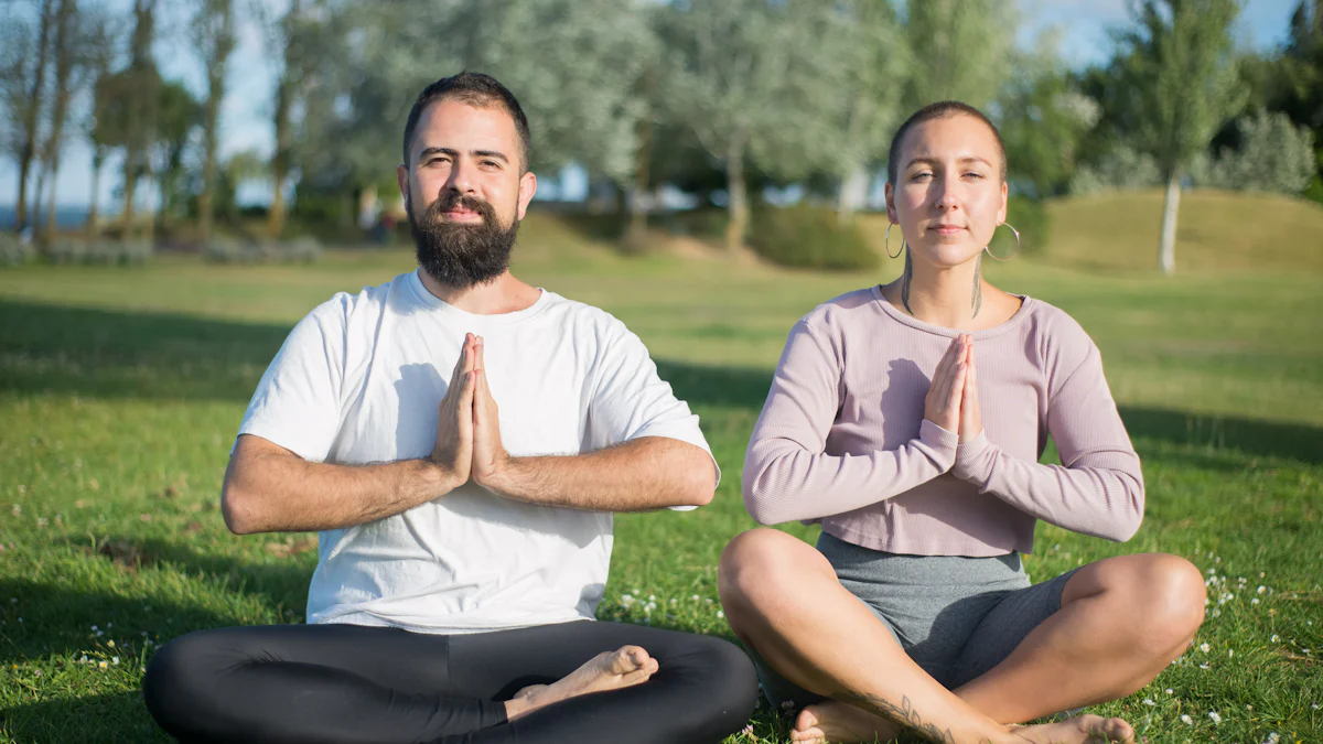 Eugenio Derbez y su viaje espiritual como maestro de yoga