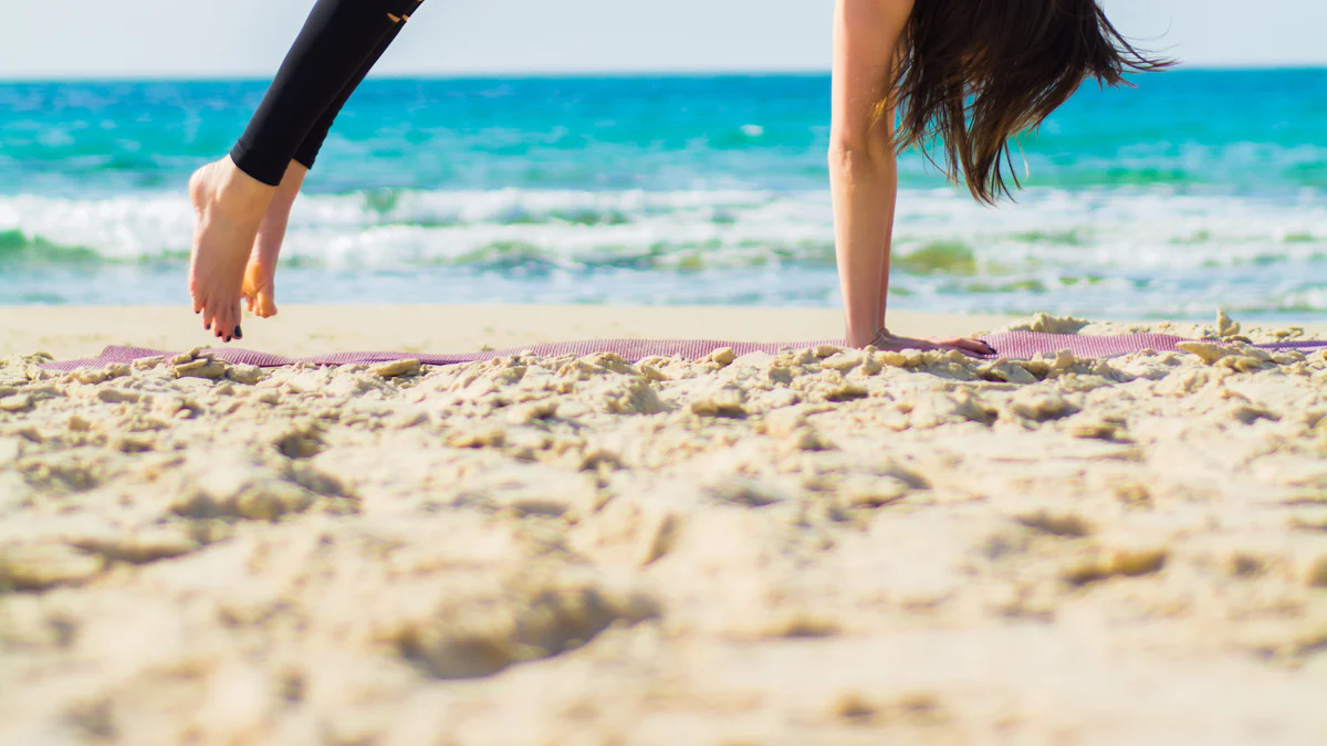 Yoga-Urlaub am Meer: Einsteiger-Guide für 2024